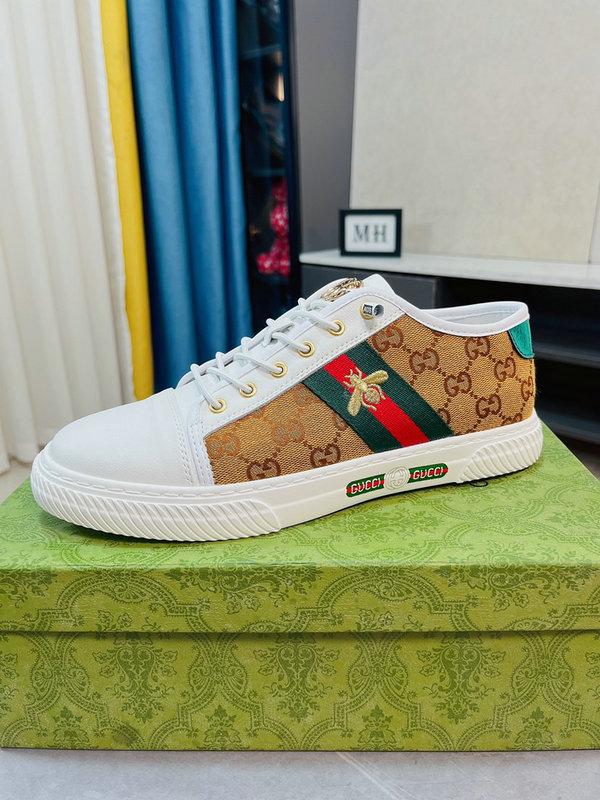 men gucci shoes-564